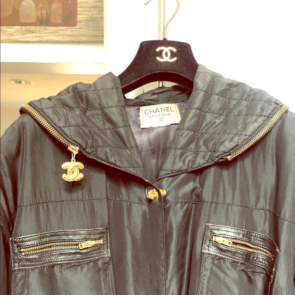 Vintage Chanel raincoat, Great condition!